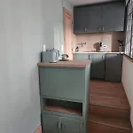 Delvincourt - Rue Calme Centre - Parking Gratuit - Proche Gare Apartment