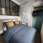Delvincourt - Rue Calme Centre - Parking Gratuit - Proche Gare Apartment *