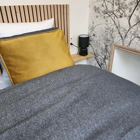 Studio Delvincourt - Rue Calme Dans Centre - Parking Gratuit A Proximite Apartment