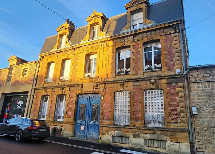 Delvincourt - Rue Calme Centre - Parking Gratuit - Proche Gare *