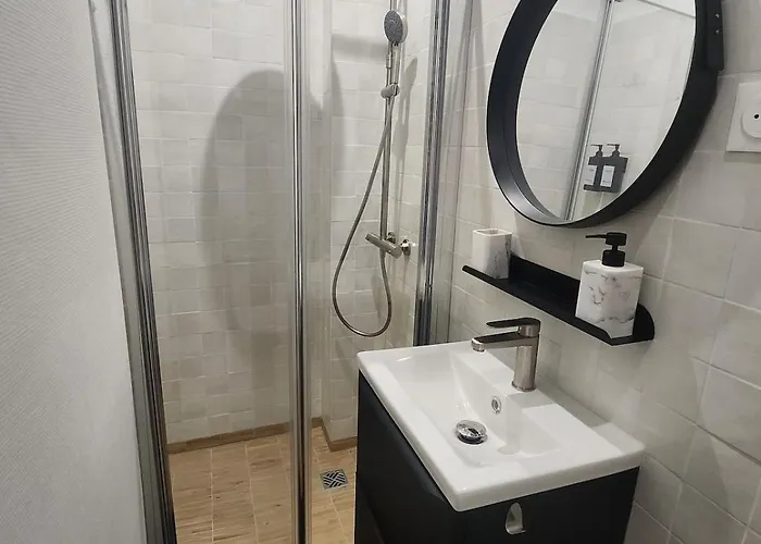 Delvincourt - Rue Calme Centre - Parking Gratuit - Proche Gare