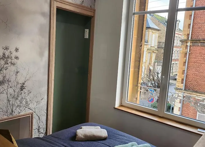 Delvincourt - Rue Calme Centre - Parking Gratuit - Proche Gare Apartamento *