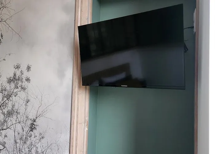 Delvincourt - Rue Calme Centre - Parking Gratuit - Proche Gare Charleville-Mézières