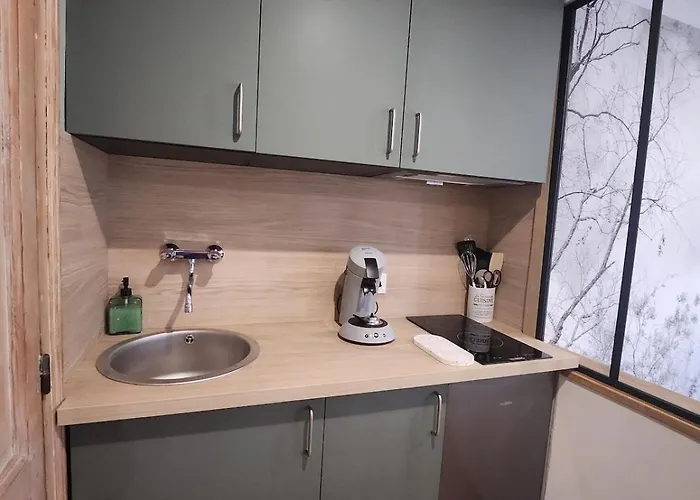 Delvincourt - Rue Calme Centre - Parking Gratuit - Proche Gare