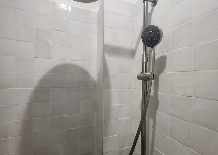 Delvincourt - Rue Calme Centre - Parking Gratuit - Proche Gare *