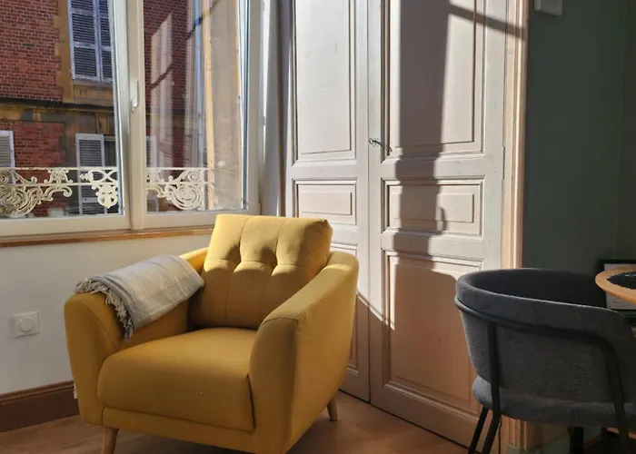 Delvincourt - Rue Calme Dans Centre - Parking Gratuit A Proximite Apartment Charleville-Mezieres