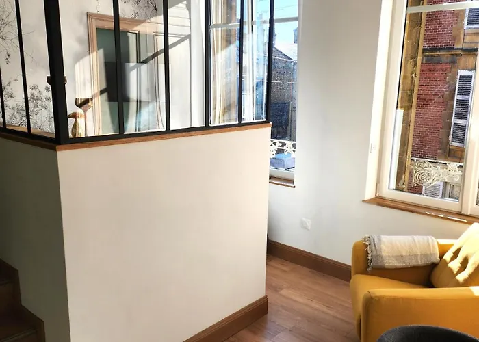 Delvincourt - Rue Calme Centre - Parking Gratuit - Proche Gare Apartamento